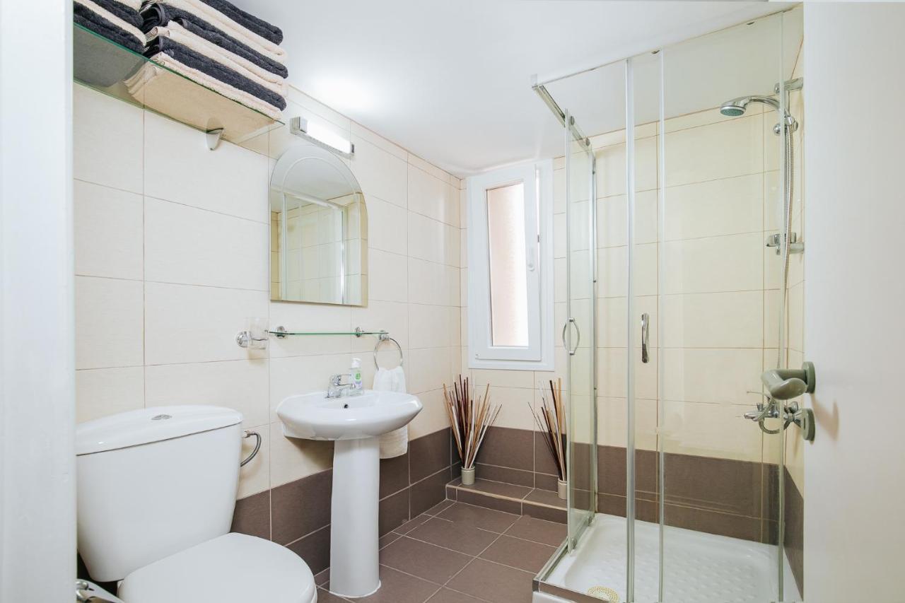 Lazaros Centre Apartment Larnaca Buitenkant foto